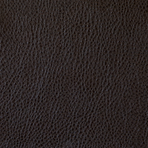 Le cuir de buffle a une texture assez brute, et se fera remarquer par son épaisseur. S'il est de qualité, malgré une belle épaisseur il demeurera souple ! 
