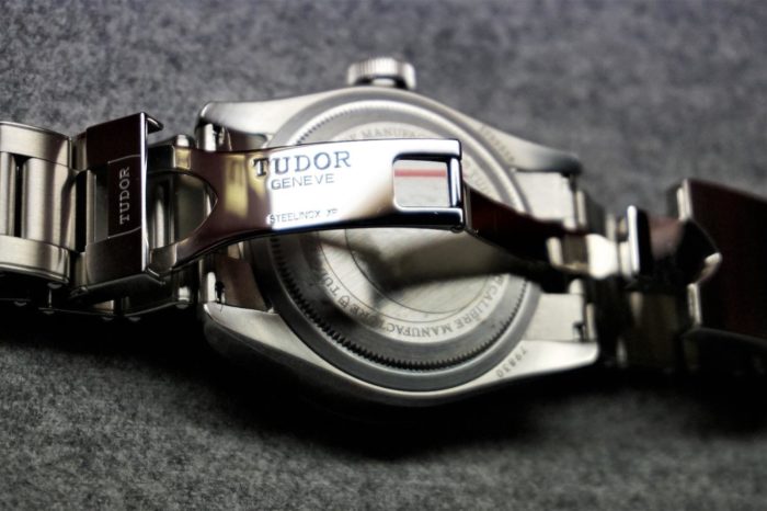 Système de boucle bracelet acier montre Tudor Black Bay GMT