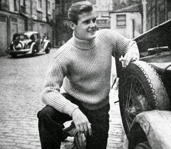 roger moore pull col roulé jean brut 