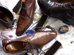 Comment nettoyer des chaussures en cuir sans cirage ?
