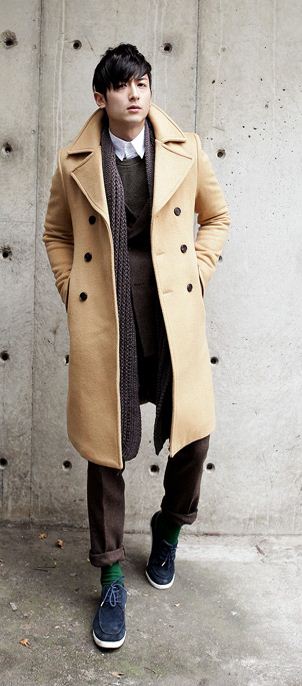 Comment porter un manteau long pour homme avec classe ? Voici les